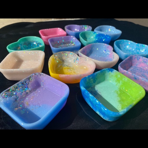 CUSTOM COLOR IRIDESCENT DISHES - Custom Style, Shape & Color. - Picture 10 of 17